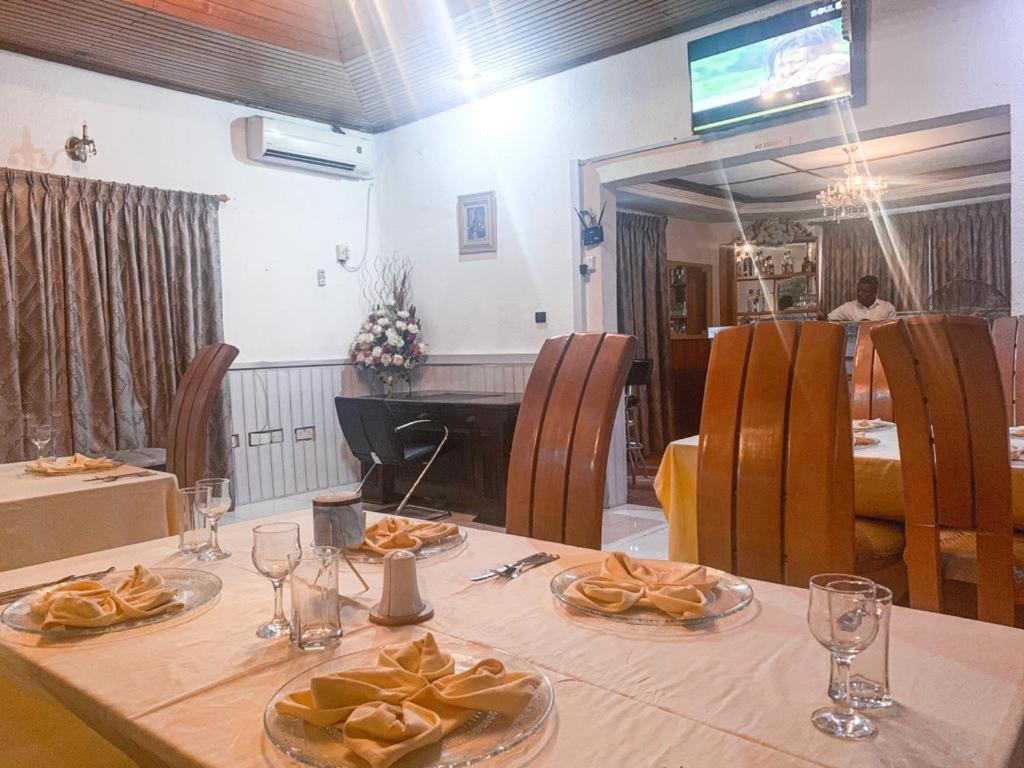 Hill View Hotel West Airport Akra Dış mekan fotoğraf