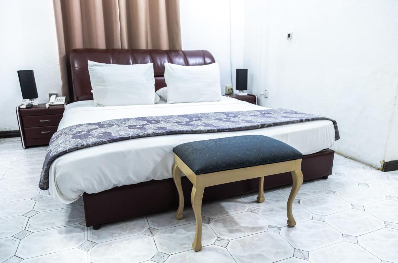Hill View Hotel West Airport Akra Dış mekan fotoğraf