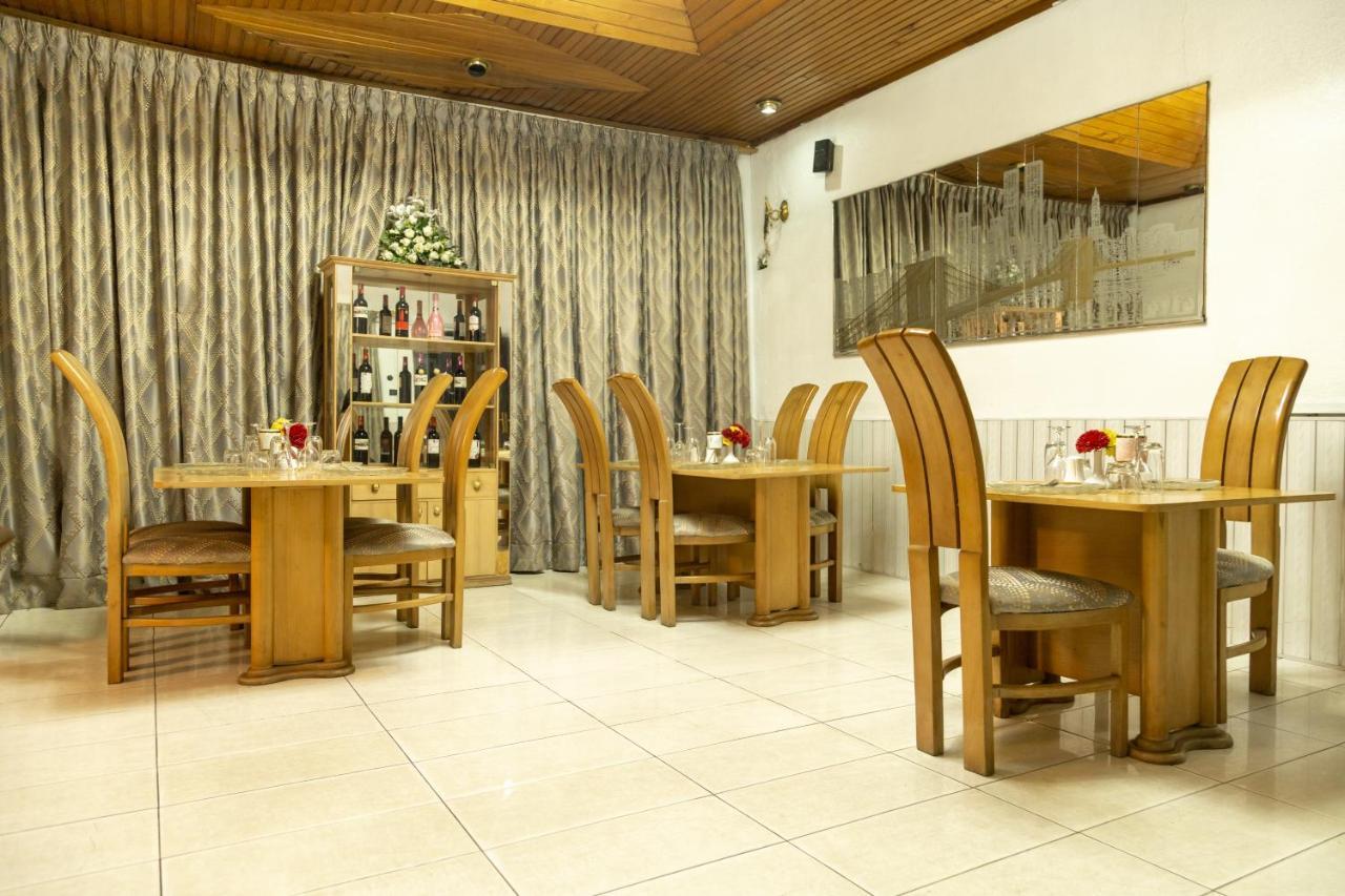 Hill View Hotel West Airport Akra Dış mekan fotoğraf