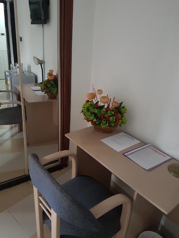 Hill View Hotel West Airport Akra Dış mekan fotoğraf